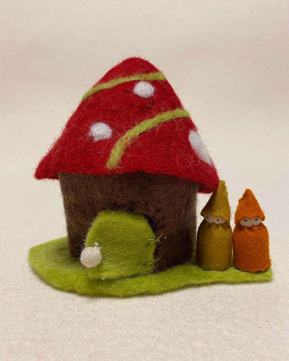 Tiny Leaf Home – The Pixie Patch